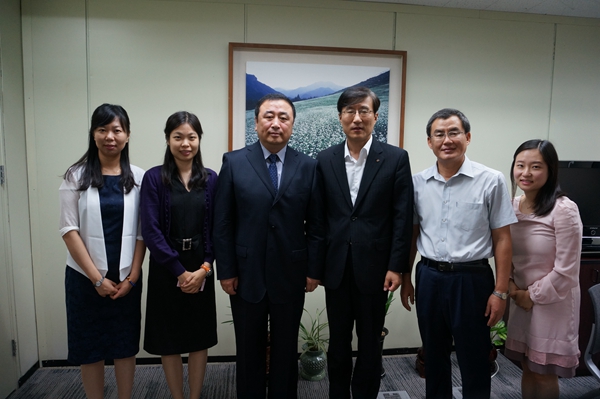 外贸发展局工作组与韩国贸易协会会谈中华人民